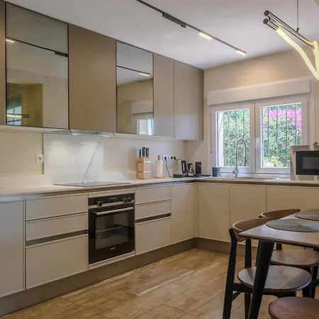 In Elviria, Villa Marbella
