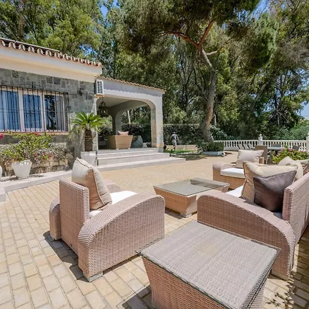 In Elviria,