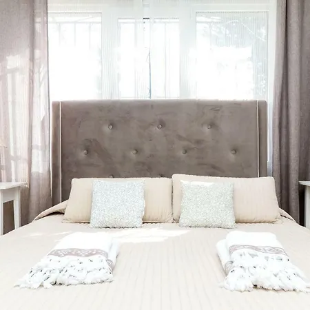 Villa In Elviria *